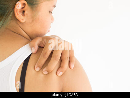 Femme souffrant de douleur à l'épaule,femme concept de soins et d'idées Banque D'Images