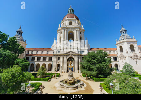 La belle scène de l'après-midi l'Hôtel de Ville de Pasadena, Los Angeles, Californie Banque D'Images