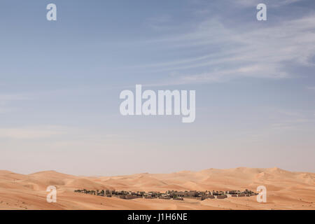 Le Qasr Al Sarab Desert Resort by Anantara dans la région de l'ouest d'Abu Dhabi, Émirats Arabes Unis, Octobre 2011. Banque D'Images