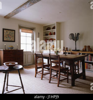 Salle à manger de style rustique. Banque D'Images