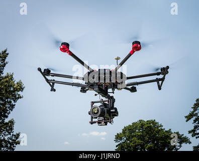 DJI Matrice 600 flying Banque D'Images