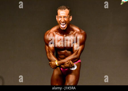 Concurrent au cours de la compétition de culturisme, catégorie jusqu'à 70 kg, à l'Arnold Classic l'Amérique du Sud, de l'événement tenu à la Transamerica Expo Center, zone sud de São Paulo (SP), le vendredi matin, l'Arnold Classic fait ses débuts à São Paulo, après quatre ans à Rio de Janeiro, avec des chiffres. (PHOTO : EDUARDO CARMIM/BRÉSIL PHOTO PRESSE) Banque D'Images