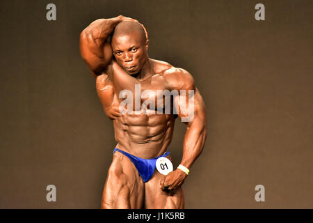 Concurrent au cours de la compétition de culturisme, catégorie jusqu'à 70 kg, à l'Arnold Classic l'Amérique du Sud, de l'événement tenu à la Transamerica Expo Center, zone sud de São Paulo (SP), le vendredi matin, l'Arnold Classic fait ses débuts à São Paulo, après quatre ans à Rio de Janeiro, avec des chiffres. (PHOTO : EDUARDO CARMIM/BRÉSIL PHOTO PRESSE) Banque D'Images