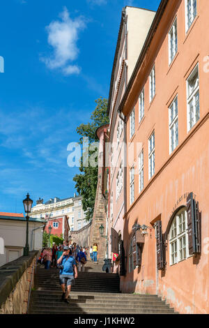 Étapes jusqu'au château de Prague de Mala Strana, Prague, République Tchèque Banque D'Images