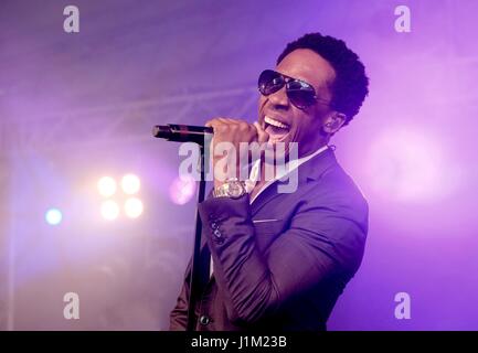 La chanteuse soul Lemar effectuant à Cornbury Festival, Oxfordshire, du 8 juillet 2016 Banque D'Images