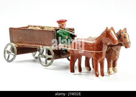 Entraîneur de chevaux les monts Métallifères/ Allemagne isolé sur fond blanc Banque D'Images