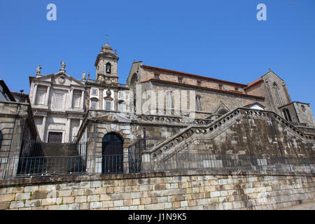 L'église de São Francisco, la droite, le 14e siècle l'architecture gothique. L'architecture néoclassique. Site du patrimoine mondial de l'Unesco Banque D'Images
