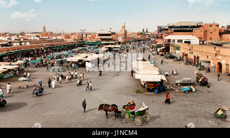 Djemaa el-Fna à Marrakech, Maroc, marché traditionnel Banque D'Images