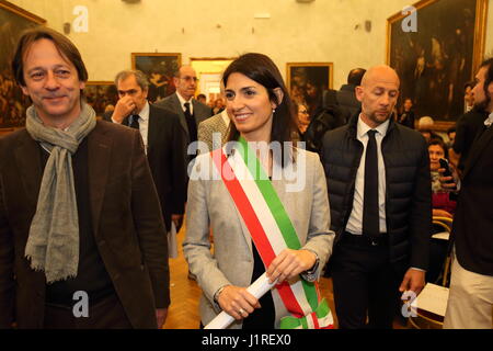 Maire de Rome, Virginie Raggi au cours de conférence de presse pour la présentation de l'exposition 'Michelangelo, Capolavori ritrovati" (Photo : Matteo Nardone/Pacific Press) Banque D'Images