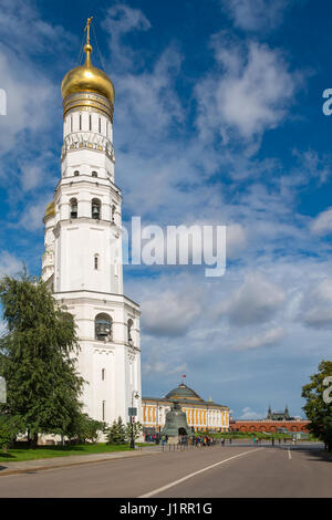 L'intérieur du mur du Kremlin - Ivan le Grand clocher, Ivan le Grand Bell, Place de la Cathédrale, Kremlin de Moscou, Rus Banque D'Images