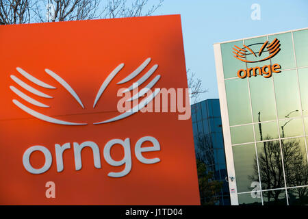 Un logo affiche à l'extérieur du siège de Ornge à Mississauga, Ontario, Canada, le 15 avril 2017. Banque D'Images