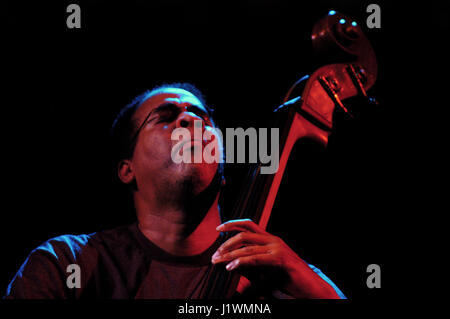 Stanley Clarke b. 30 juin 1951 à Philadelphie, musicien de jazz américain, photo Kazimierz Jurewicz Banque D'Images