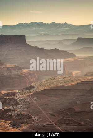 Shafer Canyon Overlook, Canyonlands National Park, Moab, Utah. Banque D'Images