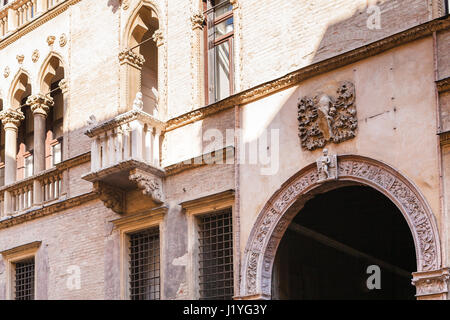 Voyage d'Italie - Caldogno-Dal Toso-Franceschini la façade du Palazzo da-Schioin (Ca' d'oro , Palazzo Caldogno da Schio detto la ca d'oro) de la SCRO sur rue Banque D'Images