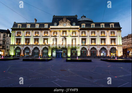 Place de Jaude à Clermont-Ferrand, Puy de Dome, Auvergne, France, Europe Banque D'Images