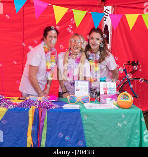 Sunderland, Royaume-Uni. Apr 23, 2017. JittaBugs, les activités d'enfants des écoles. Sunderland Active BIG 3 dans 1 cas pour les familles à Herrington Country Park. Credit : imagerie Washington/Alamy Live News Banque D'Images