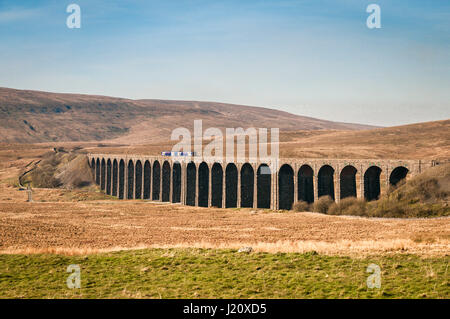 Ribblehead Viaduc dans Rbblesdale,North Yorkshire, Angleterre Banque D'Images