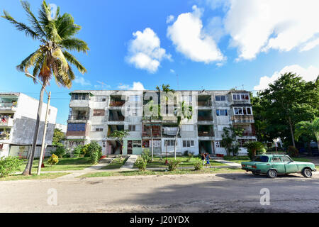 La Havane, Cuba - Jan 14, 2017 : Alamar, un quartier dans la partie orientale de La Havane à Cuba. Ce quartier est principalement la préfabrication construction de Sovie Banque D'Images