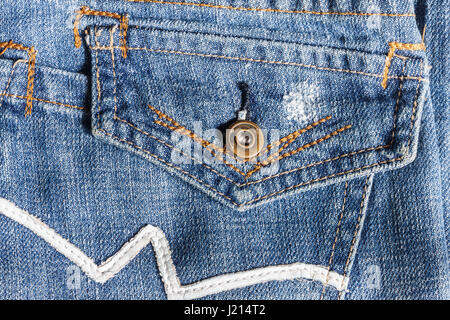 Jeans close-up, vieille, poche avant, arrière, froissés, ragged Banque D'Images