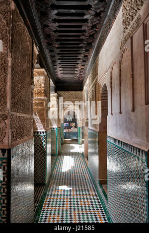 Corridor dans la Médersa Bou Inania, Medina von Fes, Maroc, Afrika |Madrasa Bou Inania, Médina de Fès, Maroc, Afrique| Banque D'Images