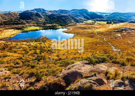 Sentier de randonnée vue du sommet Dalsnuten à Stavanger, Norvège. Banque D'Images