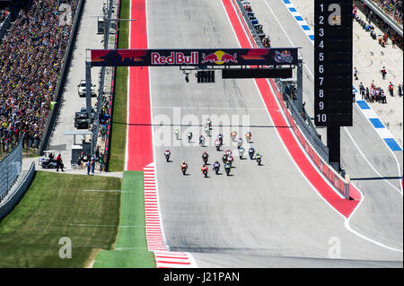 Austin, Texas, États-Unis. Apr 23, 2017. 23 avril 2017 : MotoGP en action lors du Red Bull Grand Prix of the Americas. Austin, Texas. Mario Cantu/CSM Crédit : Cal Sport Media/Alamy Live News Banque D'Images