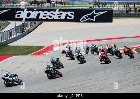 Austin, Texas, États-Unis. Apr 23, 2017. 23 avril 2017 : Début de la MotoGP lors du Red Bull Grand Prix of the Americas. Austin, Texas. Mario Cantu/CSM Crédit : Cal Sport Media/Alamy Live News Banque D'Images