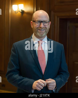 Londres, Royaume-Uni. Apr 24, 2017. Leader de l'UKIP Paul Nuttall énonçant les politiques. Crédit : Michael Tubi/Alamy Live News Banque D'Images