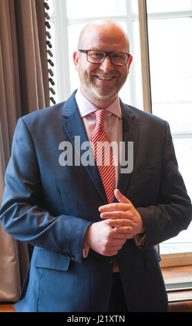 Londres, Royaume-Uni. Apr 24, 2017. Leader de l'UKIP Paul Nuttall énonçant les politiques. Crédit : Michael Tubi/Alamy Live News Banque D'Images