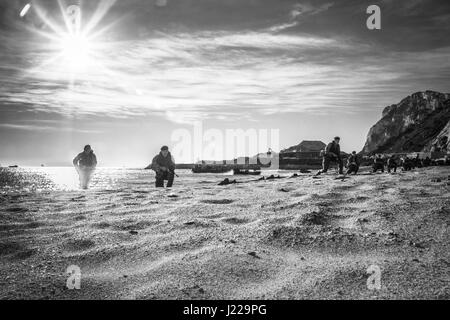 Royal Marines débarquements amphibies à l'Eastern Beach à Gibraltar. Photographe Stephen Ignacio à l'Eastern Beach, Gibraltar. La photographie noir et blanc Banque D'Images