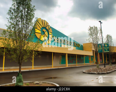 Chittenango, New York, USA. Le 28 juillet 2015. Entrée de la route de brique jaune Casino, un casino à thème Wizard of Oz à Chittenango, New York, de l'enfance Banque D'Images