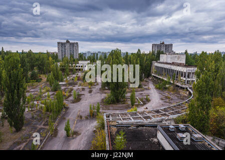 Place principale de la ville fantôme de Pripyat Tchernobyl autour du phénomène de catastrophe du réacteur nucléaire en Ukraine Banque D'Images