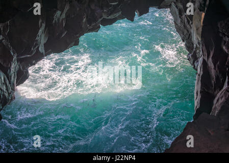 Los Hervideros, une attraction touristique à proximité du village d'El Golfo à Lanzarote, îles Canaries, Espagne Banque D'Images