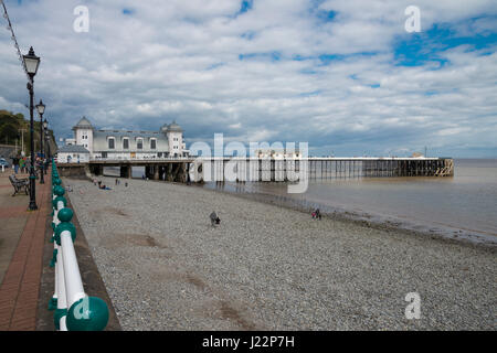 Penarth Pier, près de Cardiff, Pays de Galles du Sud. Banque D'Images