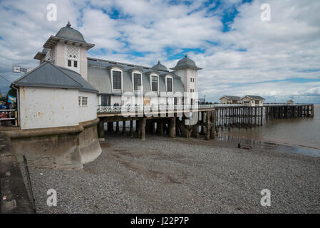 Penarth Pier, près de Cardiff, Pays de Galles du Sud. Banque D'Images