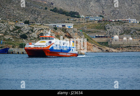 Dodécanèse Express ferry à grande vitesse en arrivant, Kalymnos Pothia Banque D'Images