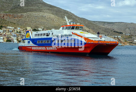 Dodécanèse Express ferry à grande vitesse en arrivant, Kalymnos Pothia Banque D'Images