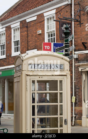 Beige / crème East Yorkshire Téléphone fort à Beverley, East Yorkshire Banque D'Images