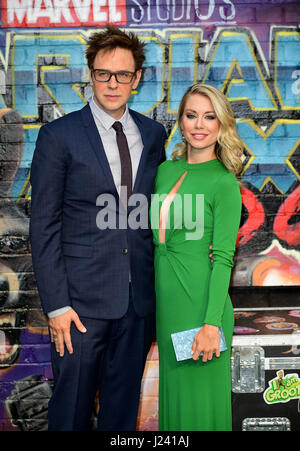 James Gunn et Jennifer Holland participant à la première européenne de gardiens de la Galaxie Vol. 2 tenue à l'Eventim Apollo, Londres. ASSOCIATION DE PRESSE Photo. Photo date : lundi 24 avril, 2017. Voir PA story SHOWBIZ Galaxie. Crédit photo doit se lire : Ian West/PA Wire Banque D'Images