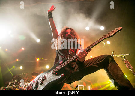 San Francisco, USA. Apr 23, 2017. Frank Bello d'Anthrax effectue au Fillmore le 23 avril 2017 à San Francisco, Californie. Crédit : l'accès Photo/Alamy Live News Banque D'Images