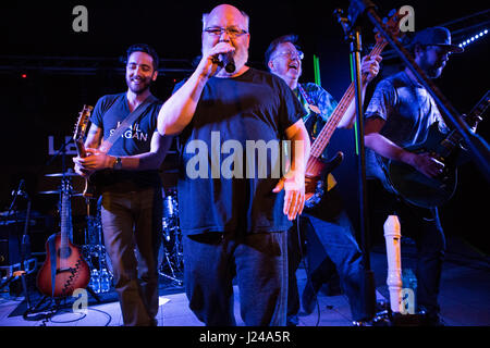 Milan, Italie. Apr 23, 2017. L'Américain KYLE GASS BAND effectue sur scène au Club durant la légende "Thundering Herd Tour 2017' Credit : Rodolfo Sassano/Alamy Live News Banque D'Images