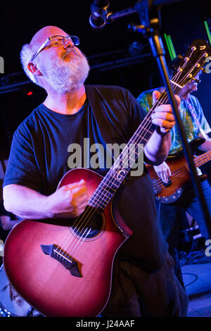 Milan, Italie. Apr 23, 2017. L'Américain KYLE GASS BAND effectue sur scène au Club durant la légende "Thundering Herd Tour 2017' Credit : Rodolfo Sassano/Alamy Live News Banque D'Images