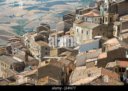 Vue sur le vieux village de Gangi en Sicile, Italie Banque D'Images