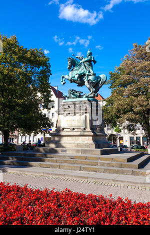 La sculpture équestre du roi Jan III Sobieski par Tadeusz Barącz à Gdansk, Pologne Banque D'Images