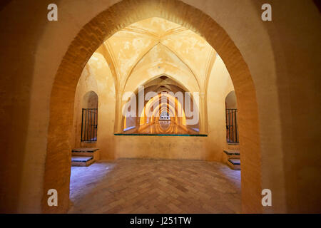 Baños de Dona Maria de Padilla - Thermes de Dame Maria de Padilla en Reales Alcazares à Séville - residence développé à partir d'un ancien palais maure dans un Banque D'Images