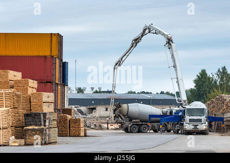 Travaux d'équipements de béton à partir du port zone d'entrepôt. Banque D'Images