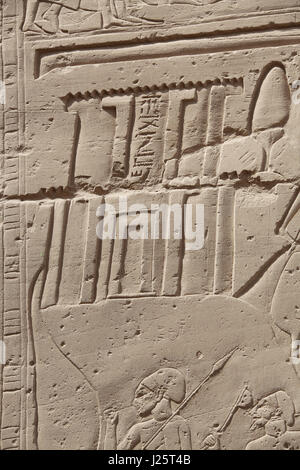 Bataille de Kadesh, scène à Temple de Karnak à Louxor Banque D'Images