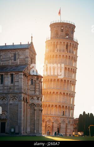 Tour penchée de Pise, l'Italie en tant que monument connu dans le monde entier. Banque D'Images