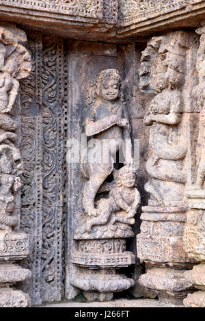 Les détails de la sculpture d'un temple, Temple du Soleil de Konark, Puri, Orissa, Inde Banque D'Images