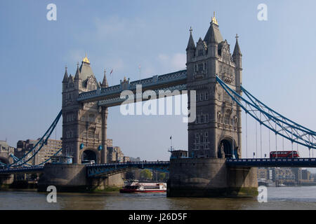 Tower Bridge, Londres, Angleterre, Royaume-Uni, Europe Banque D'Images